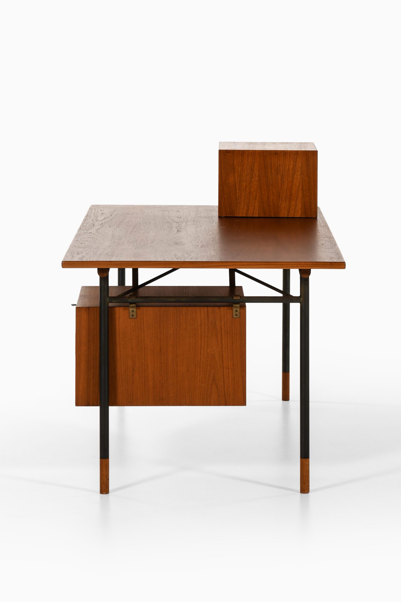 Finn Juhl desk model BO-69 in teak at Studio Schalling