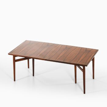 Arne Vodder dining table model 201 at Studio Schalling