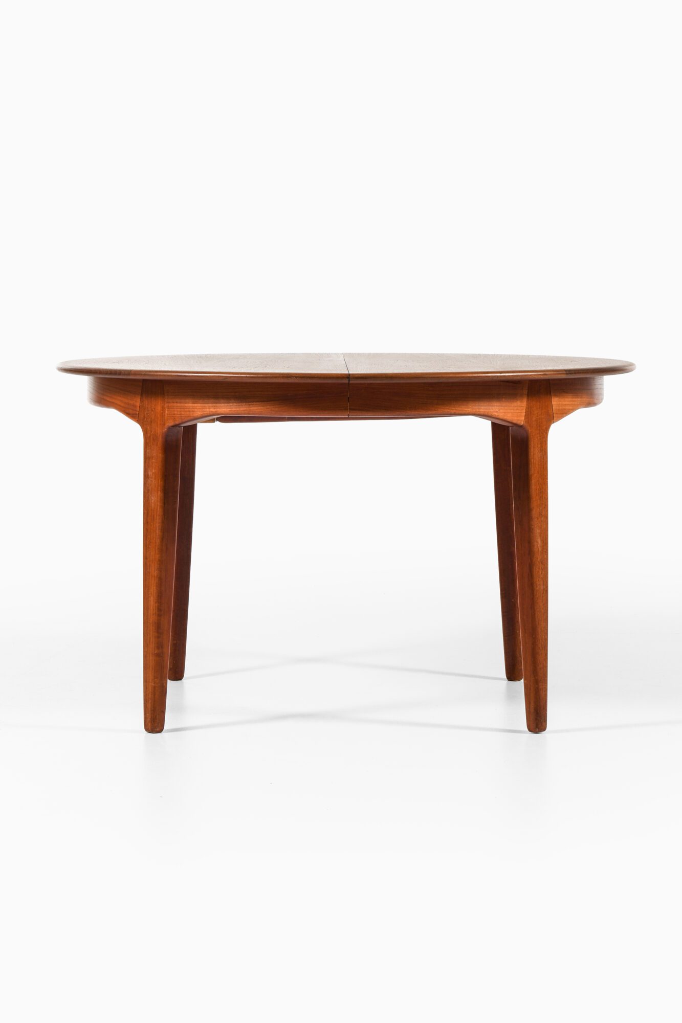 Henning Kjærnulf dining table model 62 at Studio Schalling