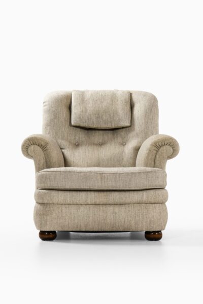 Josef Frank easy chair model 336 at Studio Schalling
