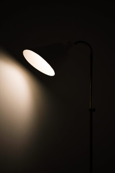 Arne Jacobsen floor lamp by Louis Poulsen at Studio Schalling