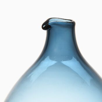 Timo Sarpaneva glass vase model Pullo at Studio Schalling