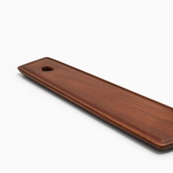 Johannes Aasbjerg tray in teak at Studio Schalling