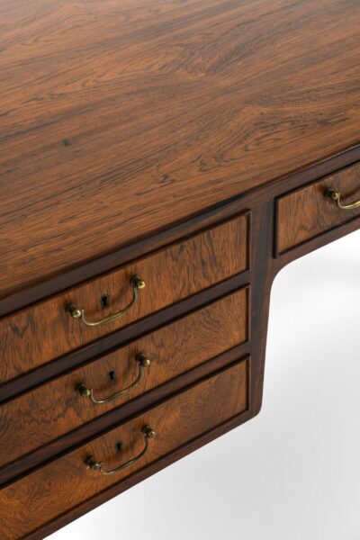 Ole Wanscher desk in rosewood and brass at Studio Schalling