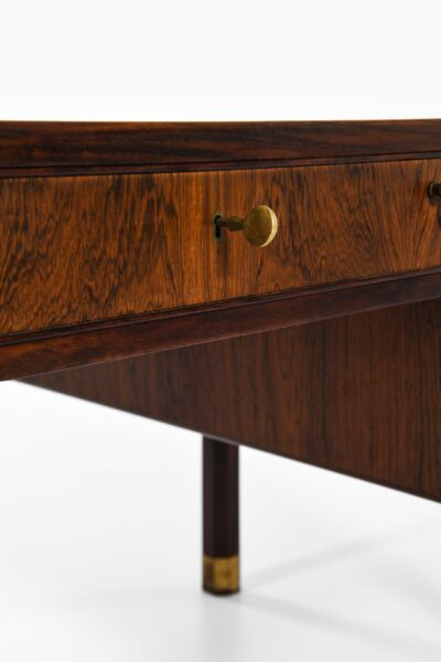 Ole Wanscher desk in rosewood and brass at Studio Schalling