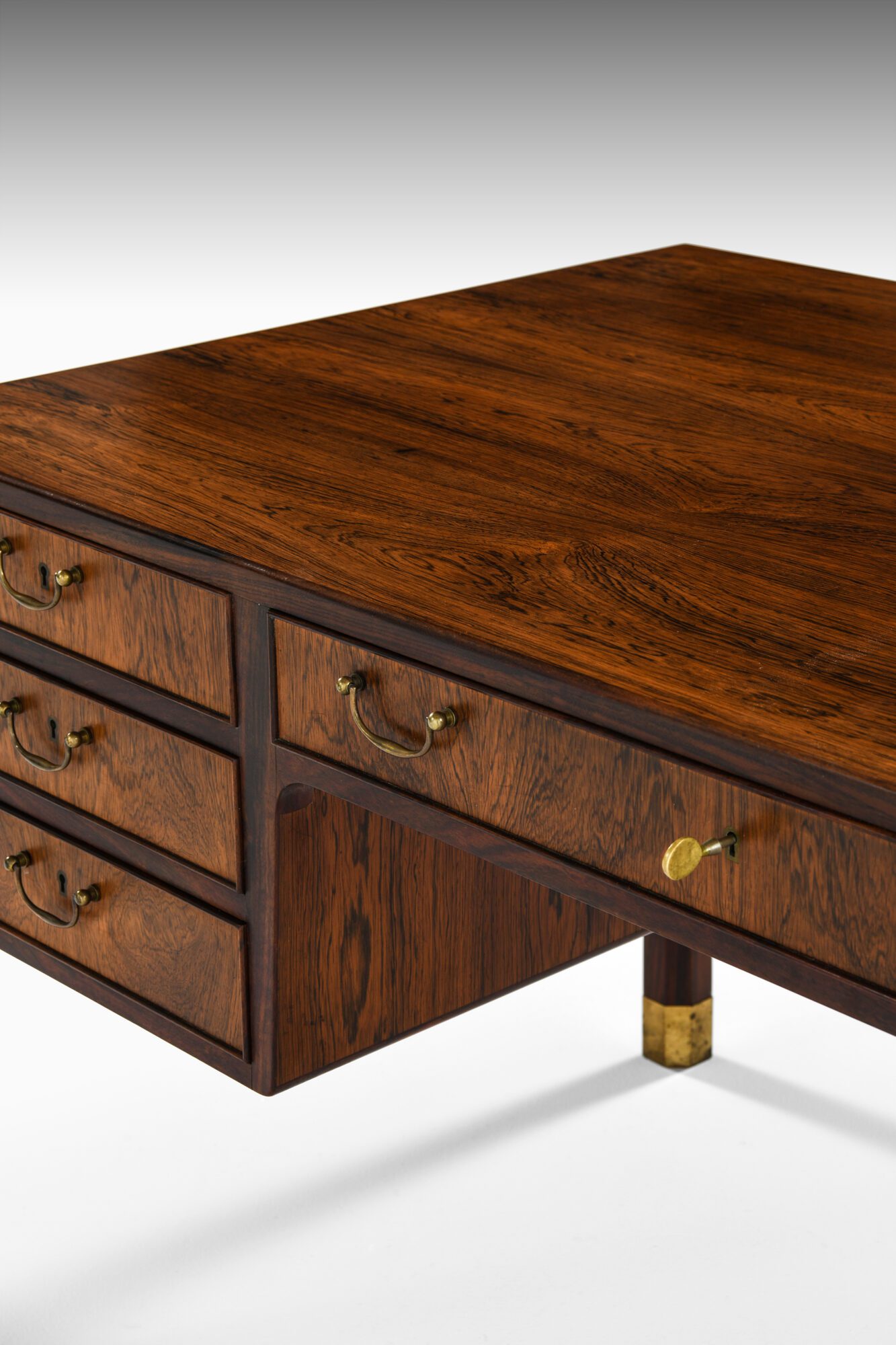 Ole Wanscher desk in rosewood and brass at Studio Schalling