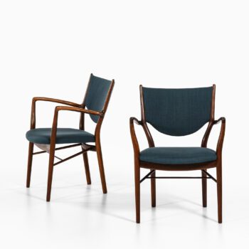 Finn Juhl NV-46 armchairs in rosewood at Studio Schalling