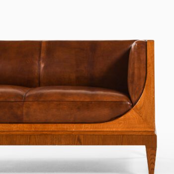 Frits Henningsen sofa in niger leather at Studio Schalling