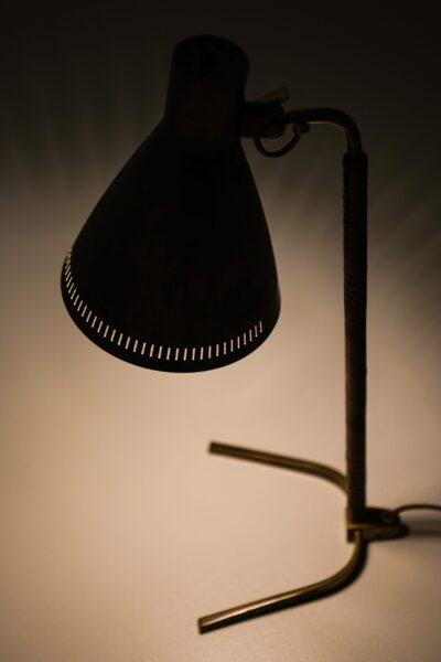 Paavo Tynell table lamp model 9224 at Studio Schalling