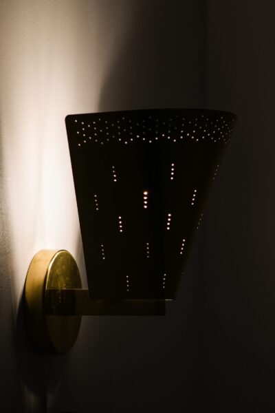 Paavo Tynell wall lamps model K8-1/1 at Studio Schalling