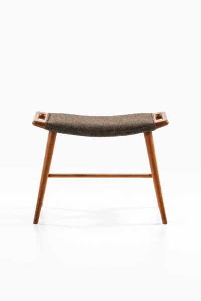 Hans Wegner Piano stool model AP-30 at Studio Schalling