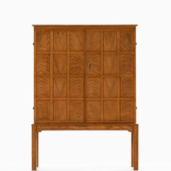 Oscar Nilsson cabinet in oak at Studio Schalling