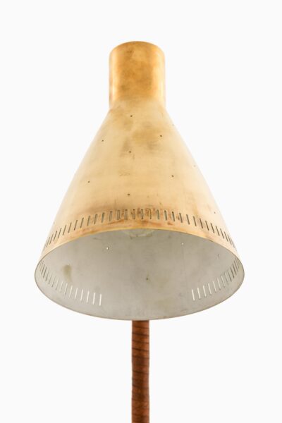 Paavo Tynell table lamp model 9224 at Studio Schalling