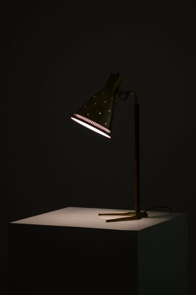 Paavo Tynell table lamp model 9224 at Studio Schalling