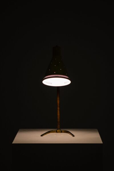 Paavo Tynell table lamp model 9224 at Studio Schalling