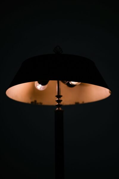 Arvid Böhlmarks table lamp at Studio Schalling