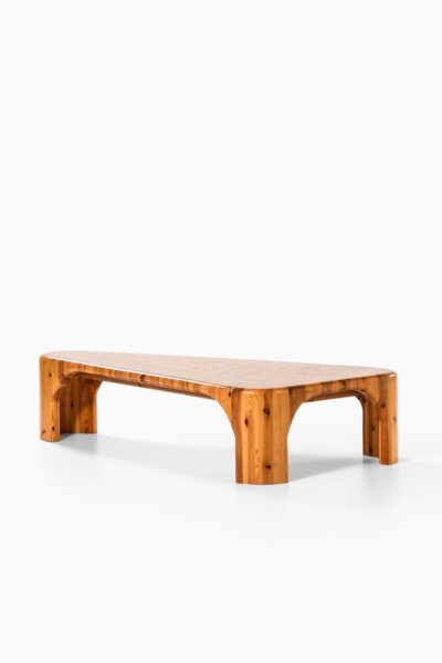 Coffee table in solid pine from the 1970's at Studio Schalling