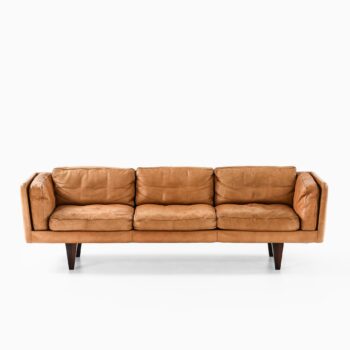 Illum Wikkelsø sofa model V11 in rosewood at Studio Schalling