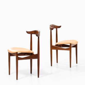 Knud Færch dining chairs model 215 at Studio Schalling