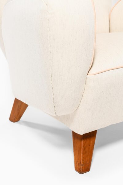 Large easy chair in elm and white wool fabric at Studio Schalling
