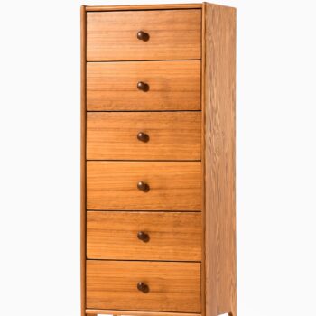 Chest of drawers in pinewood at Studio Schalling