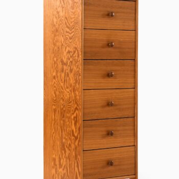Chest of drawers in pinewood at Studio Schalling