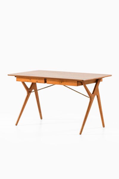 Desk in teak, oak and brass at Studio Schalling