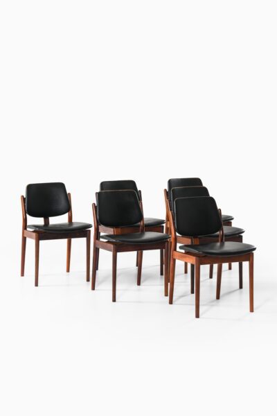 Arne Vodder dining chairs in rosewood at Studio Schalling