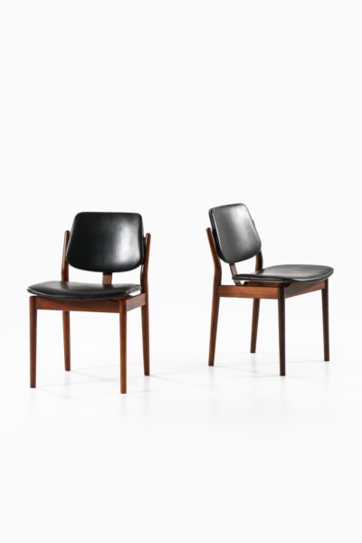 Arne Vodder dining chairs in rosewood at Studio Schalling