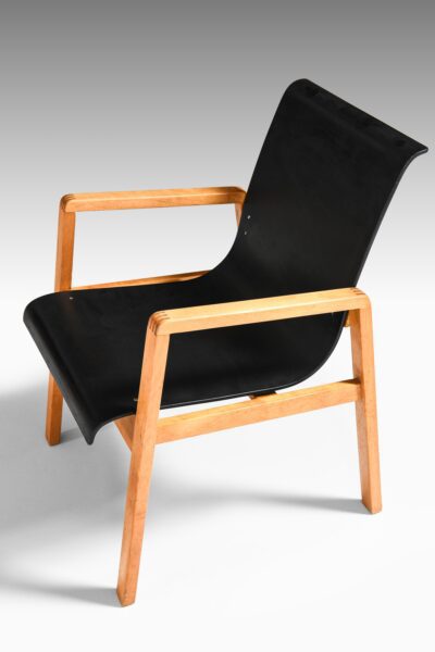 Alvar Aalto armchair model 403 at Studio Schalling