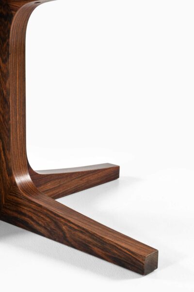 Dining table in rosewood by Dyrlund at Studio Schalling