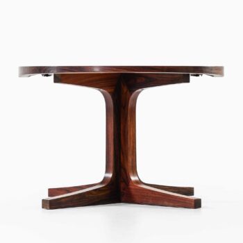 Dining table in rosewood by Dyrlund at Studio Schalling