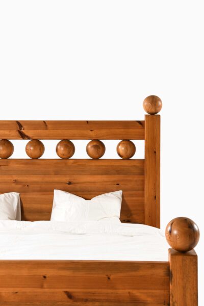 Double bed in pine at Studio Schalling