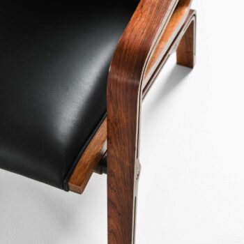 Arne Jacobsen easy chairs model 4335 at Studio Schalling