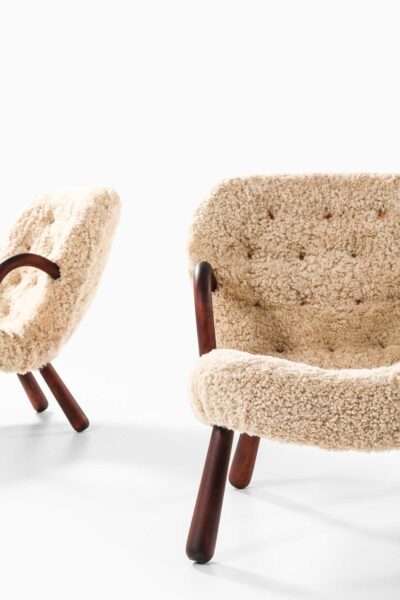 Arnold Madsen Clam easy chairs at Studio Schalling