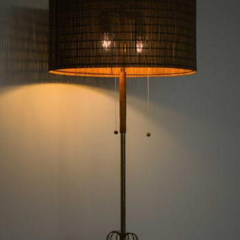 Paavo Tynell attributed floor lamp in brass at Studio Schalling