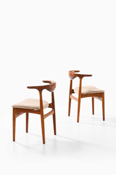 Knud Færch dining chairs model SM 521 at Studio Schalling