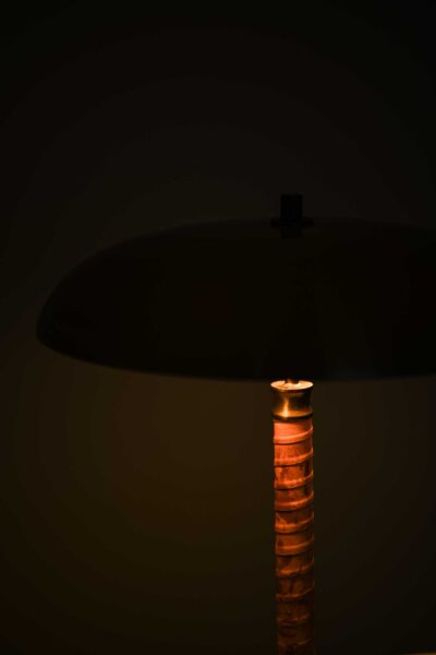 Table lamp in brass and leather by Boréns at Studio Schalling