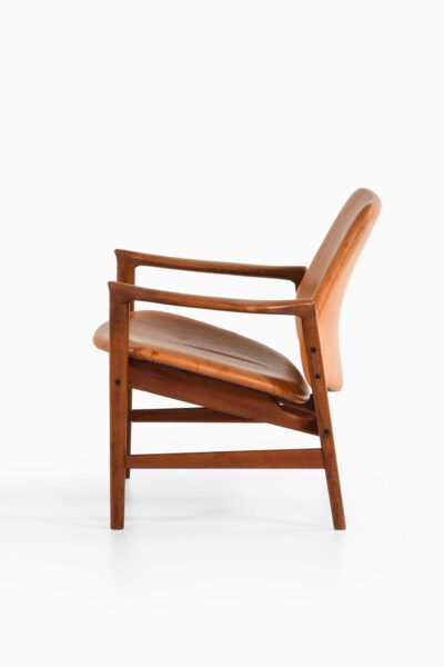 Ib Kofod-Larsen easy chair model Holte at Studio Schalling