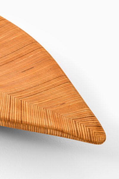 Tapio Wirkkala tray in laminated birch at Studio Schalling